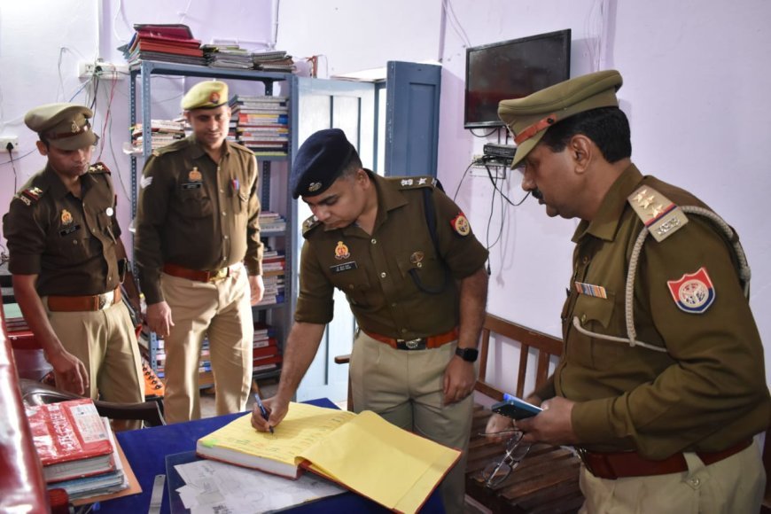 पुलिस अधीक्षक ने किया माधौगढ़ थाना का आकस्मिक निरीक्षण