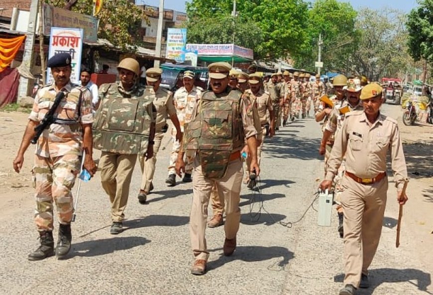 *लोकसभा चुनाव शांति पूर्ण संपन्न कराने हेतु सिरसा कलार पुलिस द्वारा अर्द्धसैनिक बलों के साथ क्षेत्र में किया गया रूट मार्च*